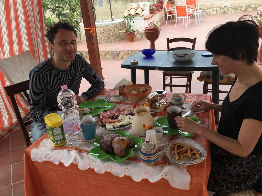 레알몬테 La Bianca Scogliera B&B 외부 사진