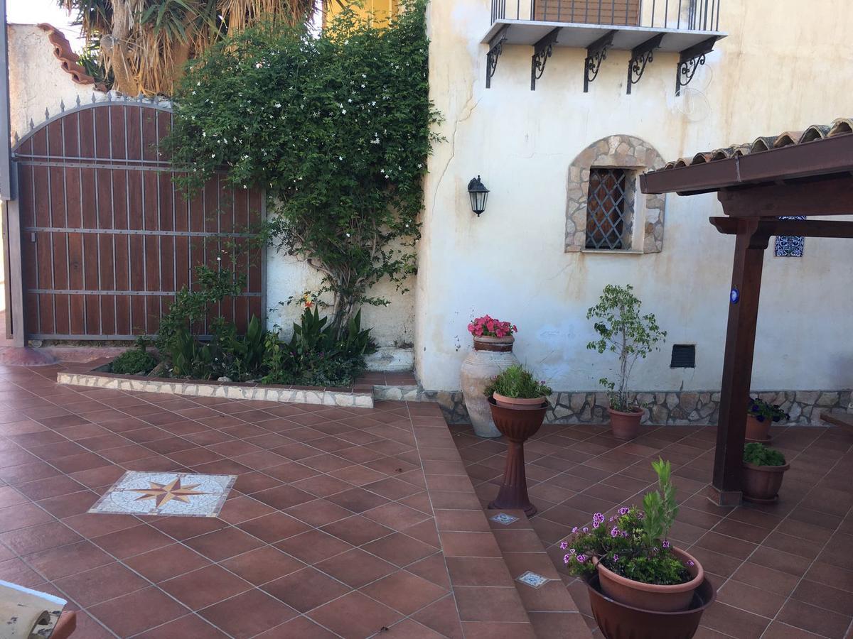 레알몬테 La Bianca Scogliera B&B 외부 사진