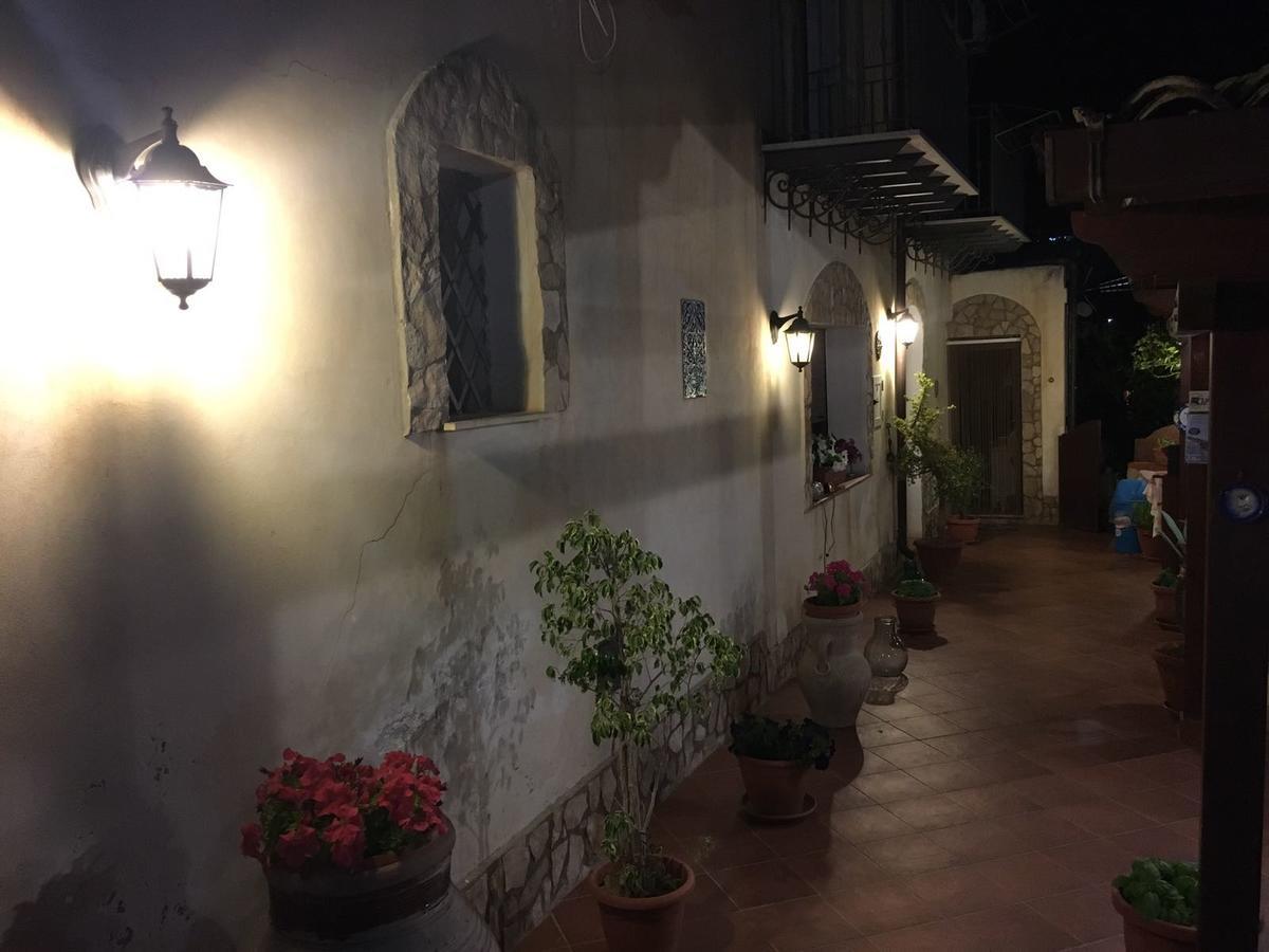 레알몬테 La Bianca Scogliera B&B 외부 사진